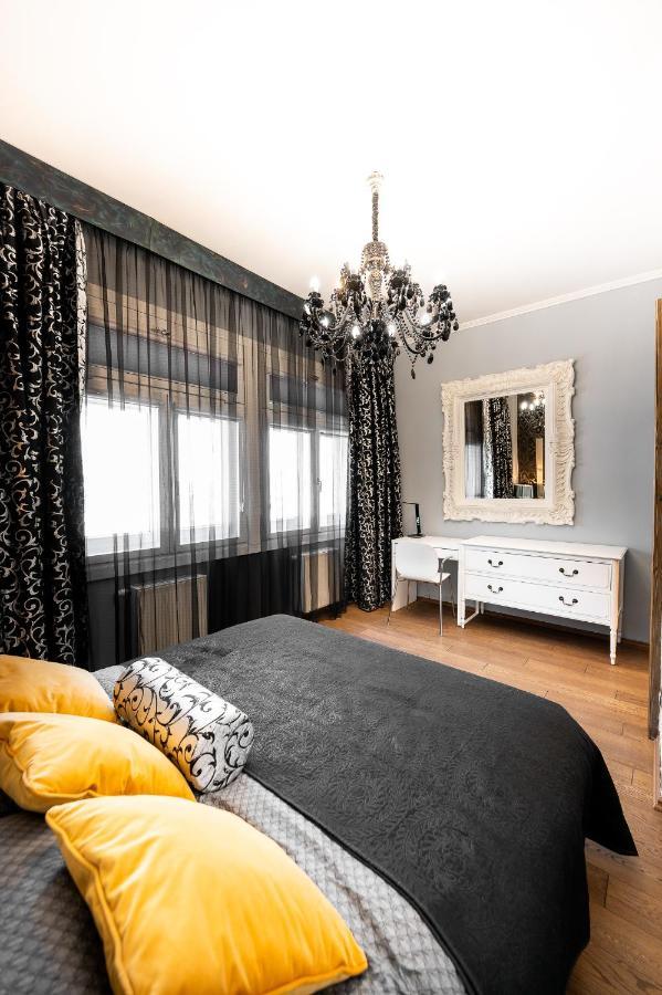 Premium Apt Kosice Center 3 Room 150M2 Hlavna Ulica Exterior foto