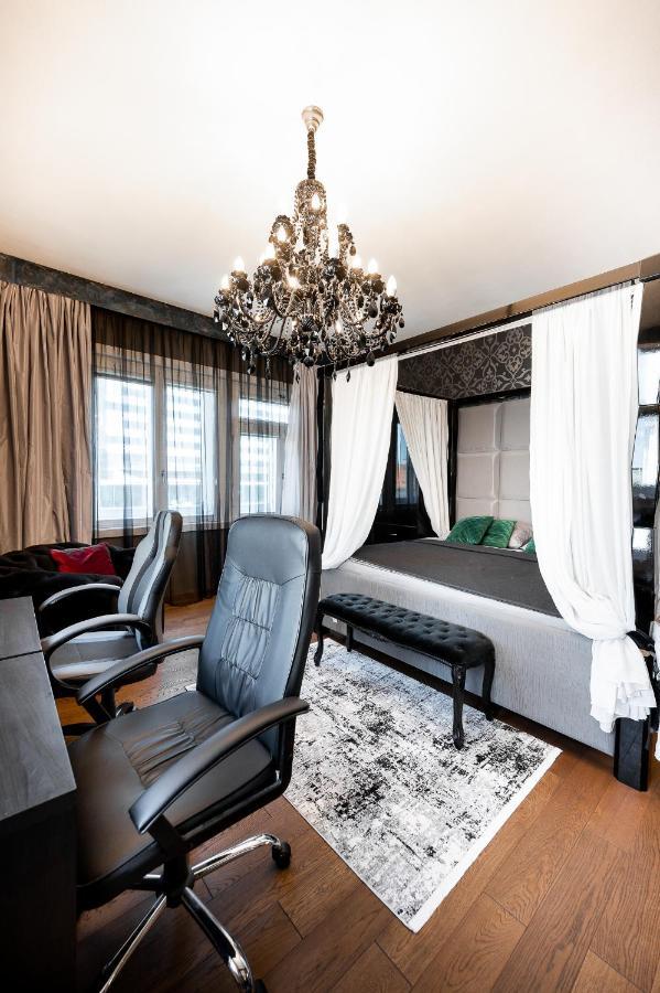 Premium Apt Kosice Center 3 Room 150M2 Hlavna Ulica Exterior foto